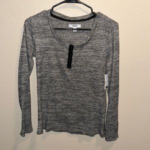 Long sleeve grey/black button down shirt